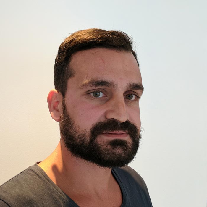 Oktay, Behörig Elektriker