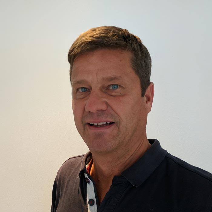 Peter, Behörig Elektriker